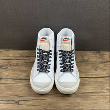 Cargar imagen en el visor de la galería, Blazer Mid 77 Vintage “Paisley” White Black