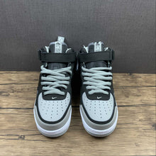 Cargar imagen en el visor de la galería, Air Force 1 07 Mid LV8 UTILITY Back Medium Grey-Blak-White BQ6819-008