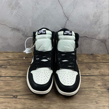 Cargar imagen en el visor de la galería, Air Jordan 1 Retro High OG Sail Black Dark Mocha-Black 555088-105