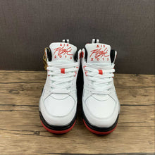 Cargar imagen en el visor de la galería, Air Flight 13 Mid White Black Red 579961-108