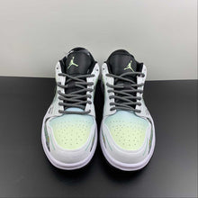 Cargar imagen en el visor de la galería, Air Jordan 1 Low “The Future” White Grey 553558-062