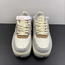 Cargar imagen en el visor de la galería, Air Force 1 FONTANKA Beige Brown Ante CW6688-606
