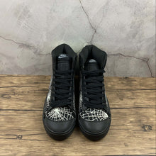 Cargar imagen en el visor de la galería, Blazer Mid 77 Vintage Spider Web
