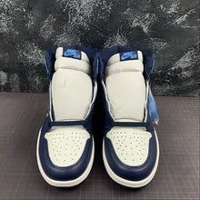 Cargar imagen en el visor de la galería, Air Jordan 1 Retro High OG Sail Obsidian-University Blue 555088-140