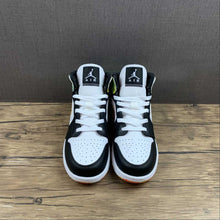 Cargar imagen en el visor de la galería, Air Jordan 1 Mid SE GS Black White Team Orange 2021 DJ6563 038