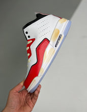 Cargar imagen en el visor de la galería, Jordan Courtside 23 University Red Black White AR1002-104