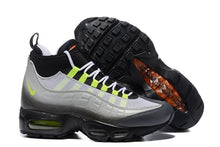 Cargar imagen en el visor de la galería, Air Max 95 Sneakerboot “What the” Grey Green 806809-078