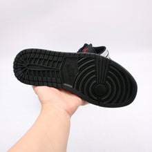 Cargar imagen en el visor de la galería, Air Jordan 1 Low Light Smoke Grey 553560-030
