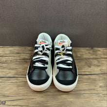 Cargar imagen en el visor de la galería, Blazer Low 77 PRM Black Grey