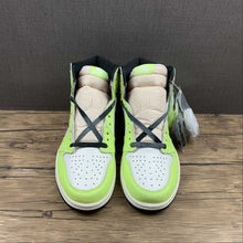 Cargar imagen en el visor de la galería, Air Jordan 1 Retro High OG Volt Black-White (2021) 555088-702