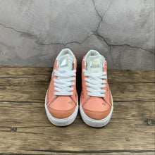 Cargar imagen en el visor de la galería, Blazer Low 77 Vintage “Ecstasy Crimson” White-Black-Pulse Lake Blue