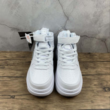 Cargar imagen en el visor de la galería, Air Force 1 GORE-TEX BOOT White White-Reflect Silver CT2815-100