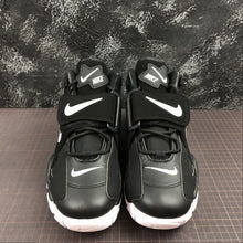 Cargar imagen en el visor de la galería, Air Barrage Mid QS Coal Ball Black Peak White CD9329-010