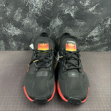 Cargar imagen en el visor de la galería, Adidas NMD R1 V2 Munich