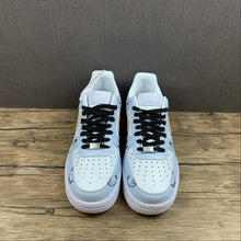 Cargar imagen en el visor de la galería, Air Force 1 07 SU19 “Butterflies” Gray Gold Colour