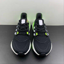 Cargar imagen en el visor de la galería, Adidas UltraBoost 22 Black White Green GX6640
