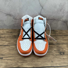 Cargar imagen en el visor de la galería, Air Jordan 1 Retro High OG Orange Gypsophila 555088-121