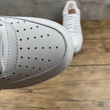 Cargar imagen en el visor de la galería, Air Force 1 07 LV8 3 White Court Purple Infrared 23 CI6387-171