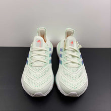 Cargar imagen en el visor de la galería, Adidas UltraBoost 22 White Light Green GX8087