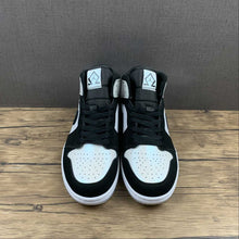 Cargar imagen en el visor de la galería, Air Jordan 1 Mid White Black Diamond (2021) DH6933-100