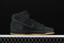 Cargar imagen en el visor de la galería, Dunk High Pro SB Black Black-Gum Light Brown 305050-029