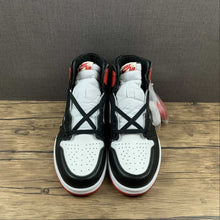 Cargar imagen en el visor de la galería, Air Jordan 1 Retro High OG SP Sail Black University Red (2022) DH3227-600