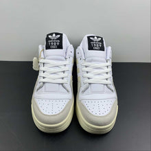 Cargar imagen en el visor de la galería, Adidas Forum 84 Low White Beige Black GY2541