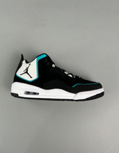 Cargar imagen en el visor de la galería, Jordan Courtside 23 Black Green White AR1002-003