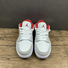 Cargar imagen en el visor de la galería, Air Jordan 1 Low Grey White Red DC6991-016