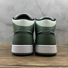 Cargar imagen en el visor de la galería, Air Jordan 1 Mid SE Dutch Green Black Barely Green (2021) CZ0774 300