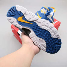 Cargar imagen en el visor de la galería, Air Barrage Mid QS Sky Blue White Black Orange AT7847-100