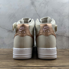 Cargar imagen en el visor de la galería, Air Force 1 HI Lt Orewood Brn Mtlc Red Bronze DB5080-100