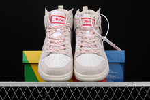 Cargar imagen en el visor de la galería, Dunk High Pro Strawberry Cough Grey White