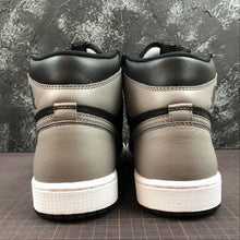 Cargar imagen en el visor de la galería, Air Jordan 1 Retro High OG Black Medium Grey-White 555088-013