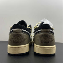 Cargar imagen en el visor de la galería, Air Jordan 1 Low “Made With Love” Brown Grey 553558-062