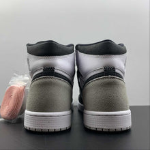 Cargar imagen en el visor de la galería, Air Jordan 1 Retro High OG White Bleached Coral-Black (2022) 555088-018