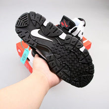 Cargar imagen en el visor de la galería, Air Barrage Mid QS Peak White Black Sport Red CD9329-011