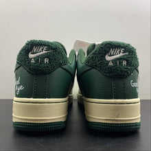 Cargar imagen en el visor de la galería, Air Force 1 07 LV8 “Goodbye 82” Dk Green Beige Yellow DO5220-169