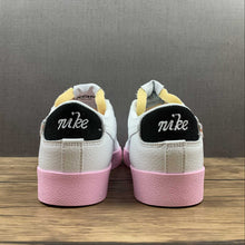 Cargar imagen en el visor de la galería, Blazer Low 77 Vintage “Be True” White Pink DD3034-100