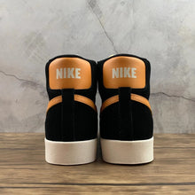Cargar imagen en el visor de la galería, Blazer Mid 77 Vintage Black Amber Rise