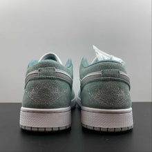 Cargar imagen en el visor de la galería, Air Jordan 1 Low White Grey Green DN3705-301