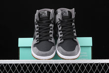 Cargar imagen en el visor de la galería, SB Zoom Dunk High Pro Dark Grey White-Black-White 854851-066