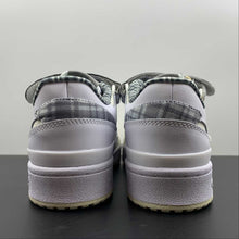 Cargar imagen en el visor de la galería, Adidas Forum 84 Low White Beige FZ5627