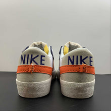 Cargar imagen en el visor de la galería, Blazer Low 77 Jumbo White Safety Orange-Sail