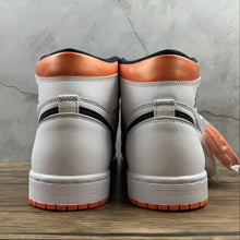 Cargar imagen en el visor de la galería, Air Jordan 1 Retro High OG Black Toe Shaped Blackboard (2021) 555088-180