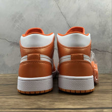 Cargar imagen en el visor de la galería, Air Jordan 1 Mid White Orange (2021) DM3531-800