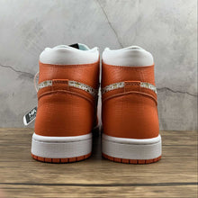 Cargar imagen en el visor de la galería, Air Jordan 1 Retro High OG Orange Gypsophila 555088-121