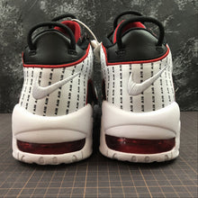 Cargar imagen en el visor de la galería, Air More Uptempo 96 Black White University Red AV7947-001