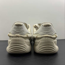 Cargar imagen en el visor de la galería, Adidas C. G. Scuba Stan Gobi Gobi Talc GW6759