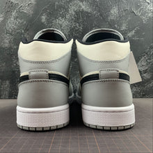 Cargar imagen en el visor de la galería, Air Jordan 1 Mid Light Smoke Grey 554724-092